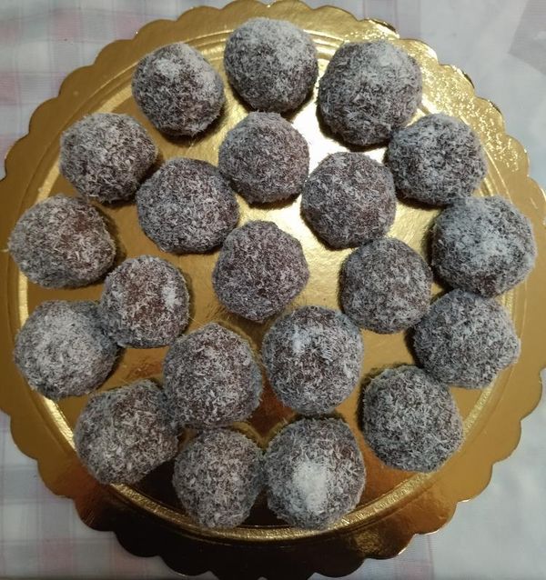 Dolcetti alla crema di nocciole e ricotta