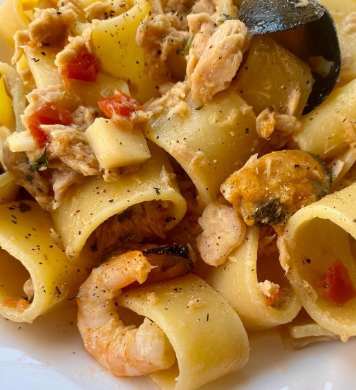 Paccheri allo scoglio bianco