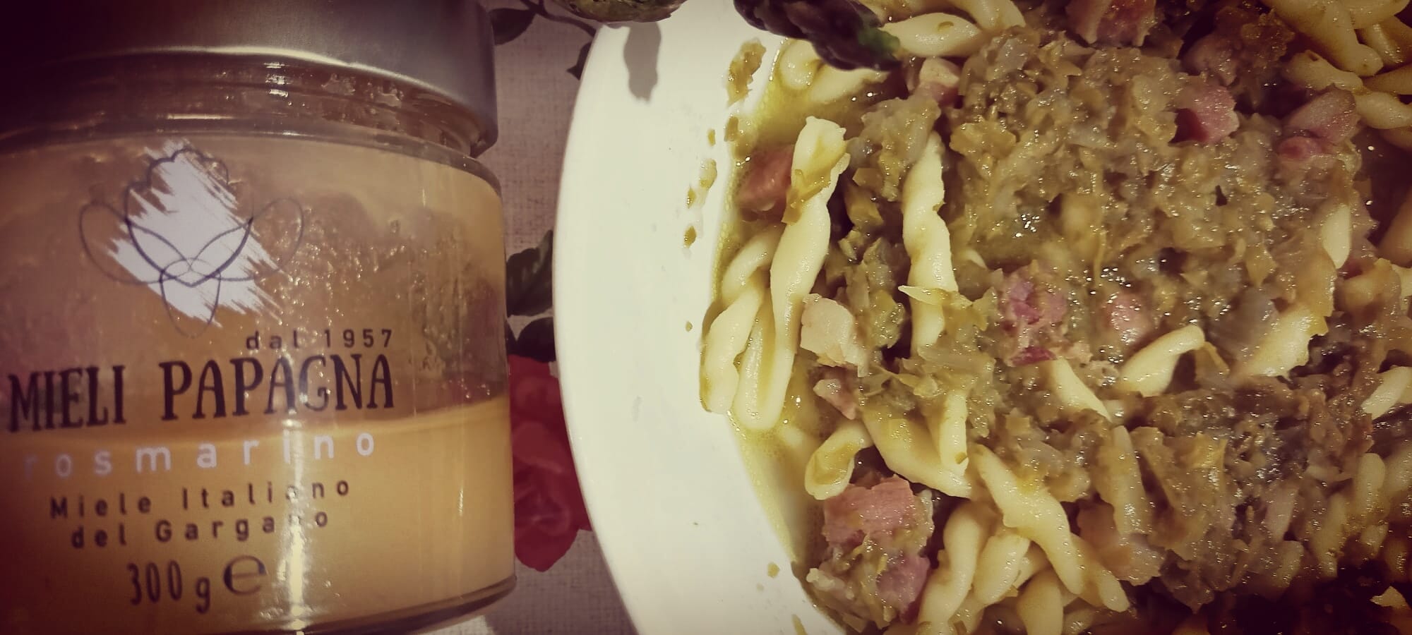 pasta con asparagi, pancetta e miele al rosmarino