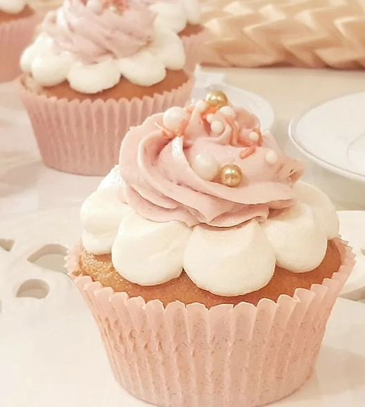Cupcake al mascarpone con camy cream alle fragole