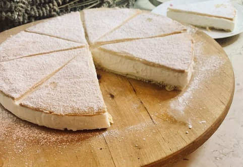 Torta alla crema di ricotta