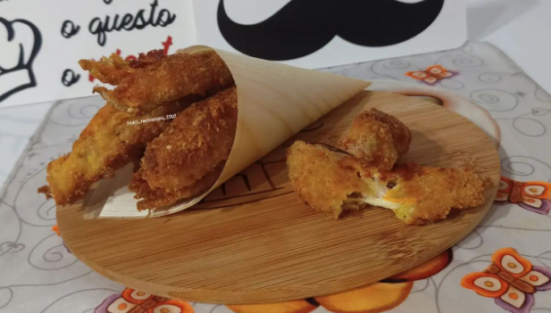 Fiori di zucca ripieni e fritti