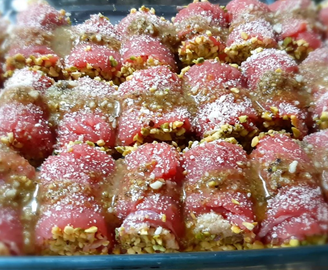 Involtini con formaggio spalmabile e pistacchio